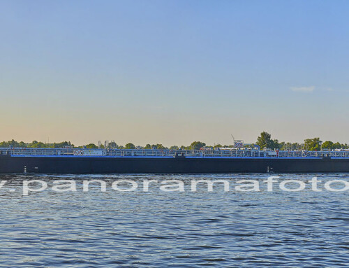 Panoramafoto van  het nieuwe mts Nadia en “gewone” foto’s afvarig te Gorinchem en tijdens de proefvaart bij de Haringvlietbrug