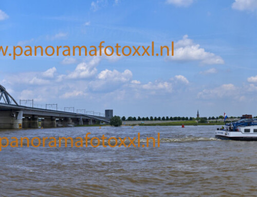 Nijmegen panorama foto’s tijdens hoog water vanuit verschillende posities gemaakt met scheepvaart