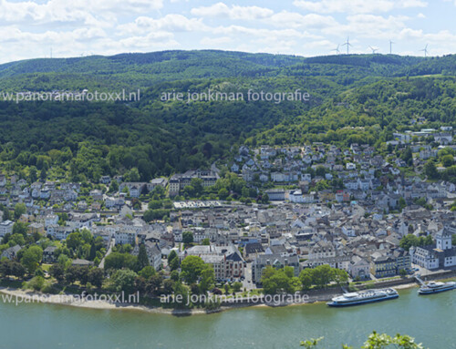 Boppard  panorama ( 50 mtr !! ) vanaf Filsen gefotografeerd en ook Kamp-Bornhofen en Bad Salzig komen in beeld. Detail foto onder de gehele panorama
