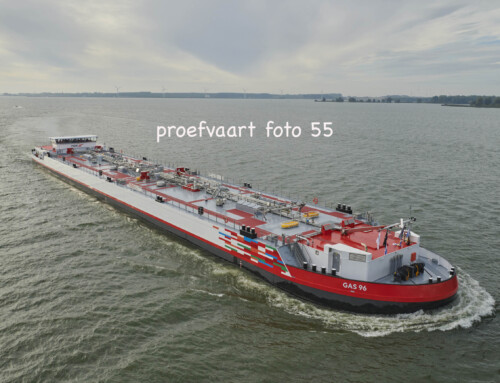 Gas 96 van fa. HGK proefvaart gefotografeerd in opdracht voor Gerlien van Tiem