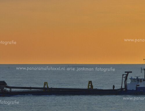 Argos I in avondlicht voor de rede Vlissingen