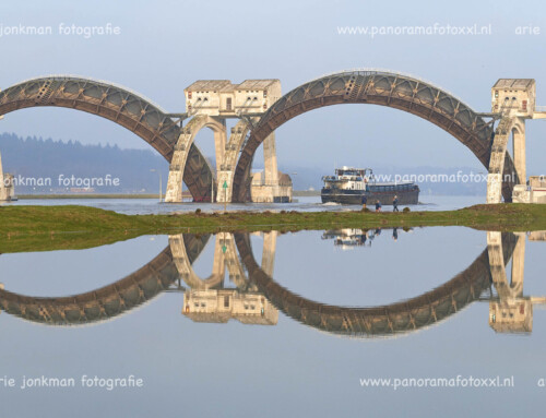 stuw Driel tijdens hoogwater precies 8 jaar geleden