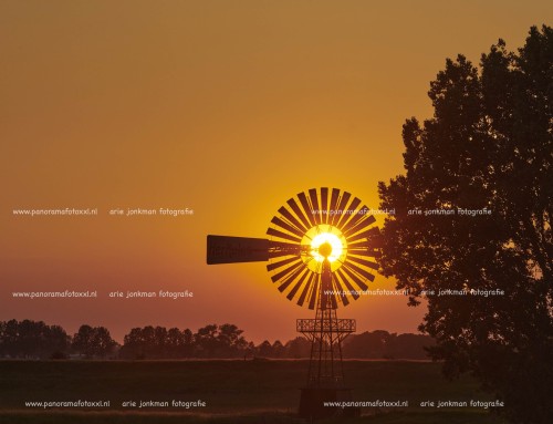 De Amerikaanse windmotor ( ook Schrikmolen genoemd)in Genderen  is een type traaglopende windmolen met veel bladen.